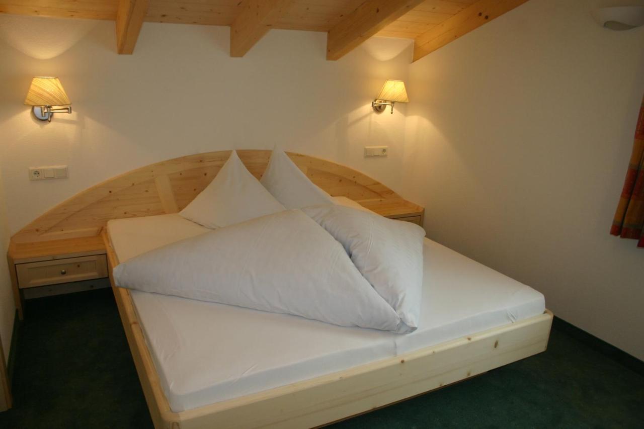 Hotel Theiner Curon Venosta Εξωτερικό φωτογραφία