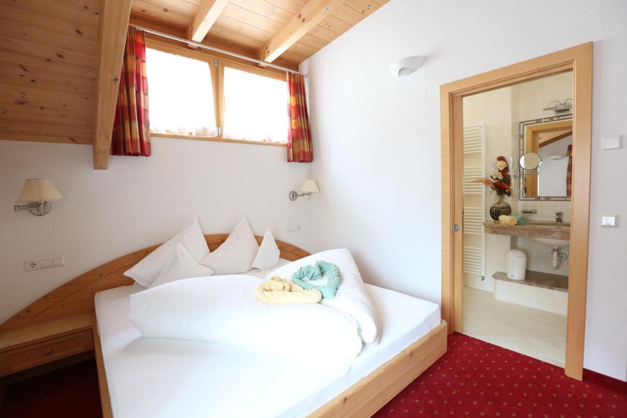 Hotel Theiner Curon Venosta Εξωτερικό φωτογραφία